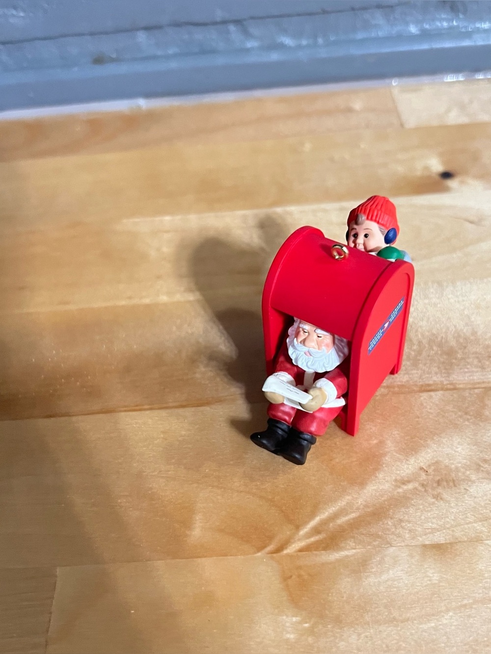 Hallmark 2000 Santa’s Mail Canadian Exclusive Ornament Christmas Keepsake